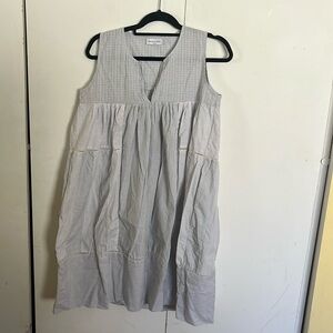 Megan Park light summer dress
Size 2 (oversized)
NWOT